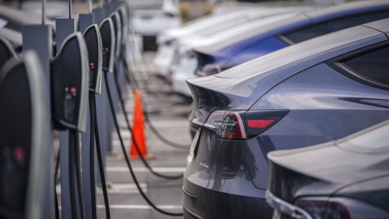 Pakistan Launches Major Electric Vehicle Push, Targets Students and Unemployed